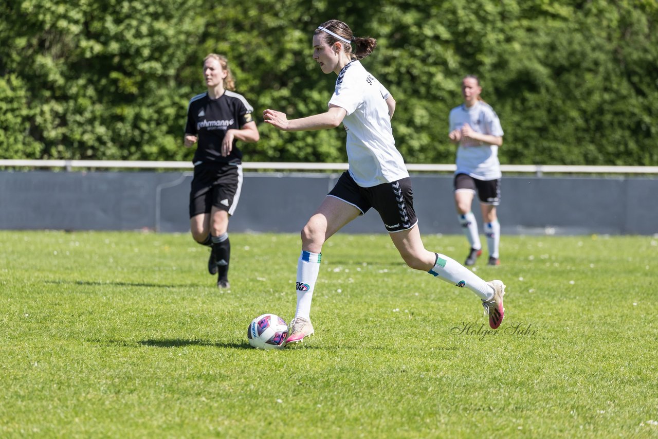 Bild 141 - F SV Henstedt Ulzburg - SV Fortuna Boesdorf : Ergebnis: 3:1